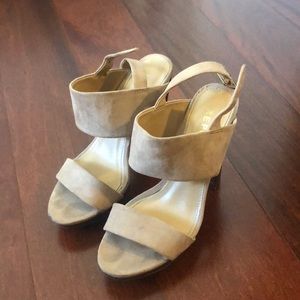 Report nude heels 6.5